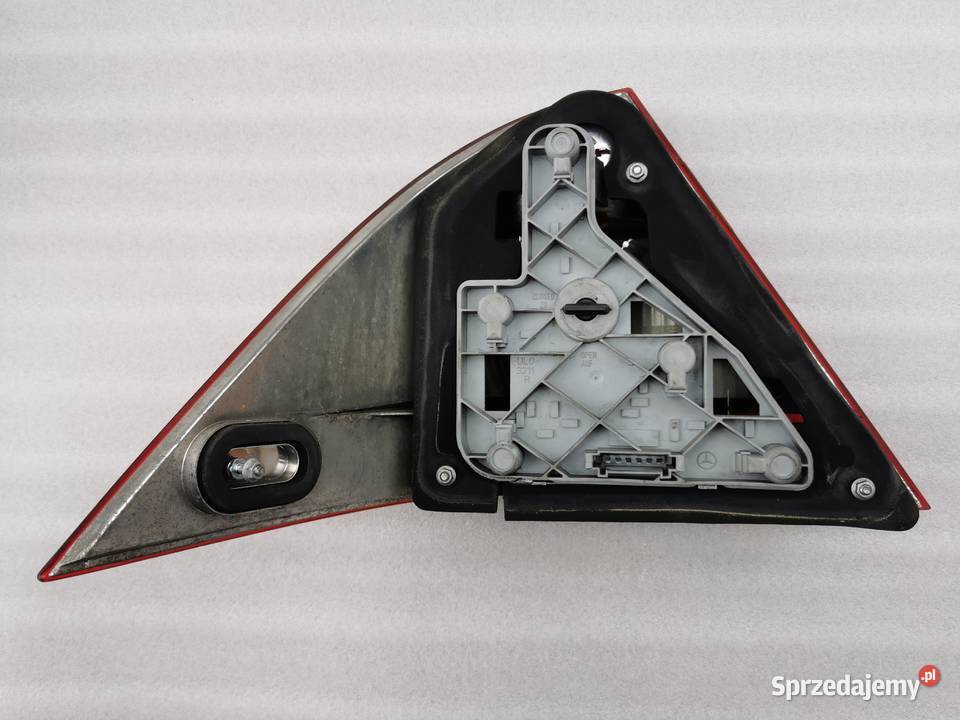 Lampa Prawy Tył Tylna Prawa Mercedes C Klasa
