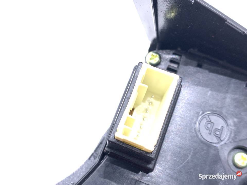 PRZEŁĄCZNIKI KIEROWNICY KIA CEED 96700J7850