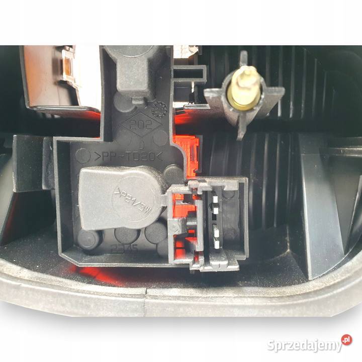 LAMPA PRAWA Renault Laguna II tylna tylnia prawy sprzedam