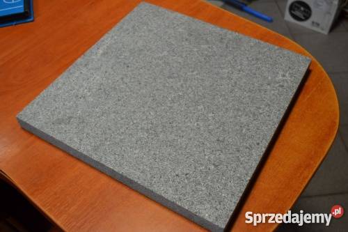 stopnica GRANIT PŁOMIEŃ 150 parapet Ciemny szary Zakopane