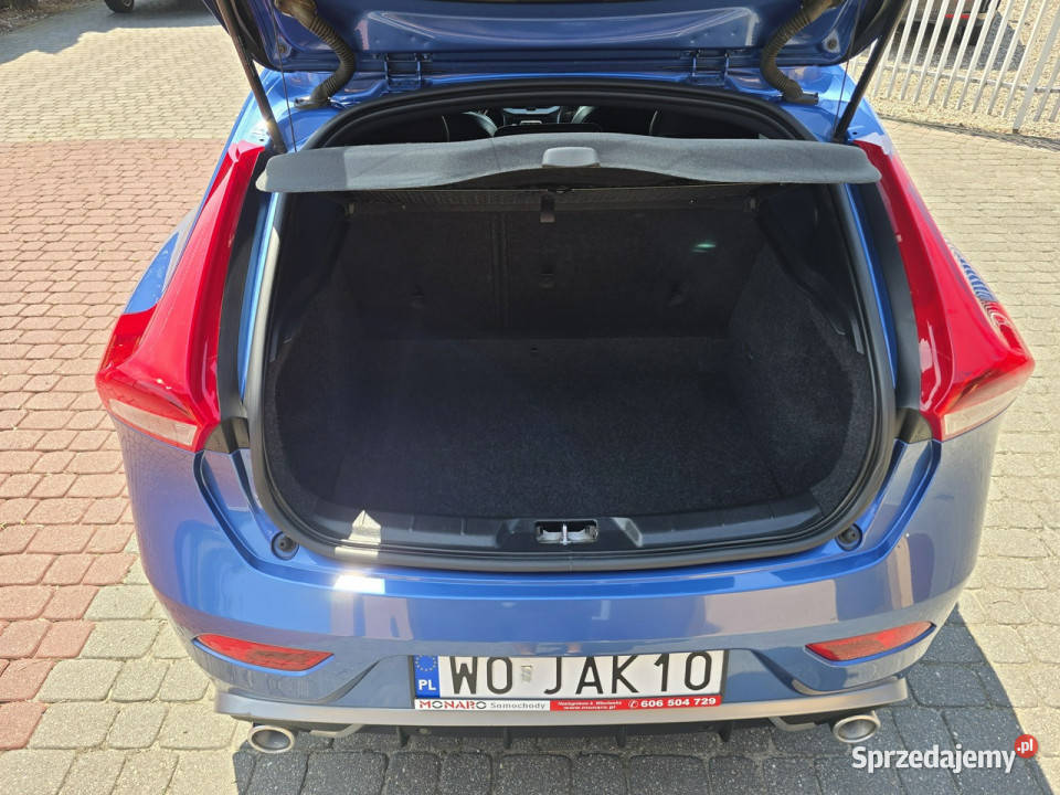 Volvo V40 RDESIGN 20 D2 120 Harman Kardon Bogata Zarejestrowany w Polsce Włocławek