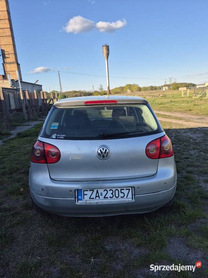 Sprzedam Golfa 5 manualna Tuchola Żarska