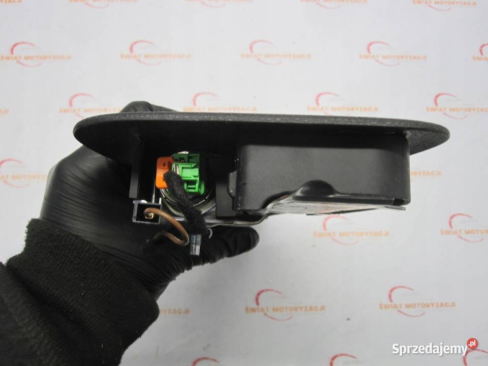 MERCEDES W204 07r poduszka fotela prawa świętokrzyskie