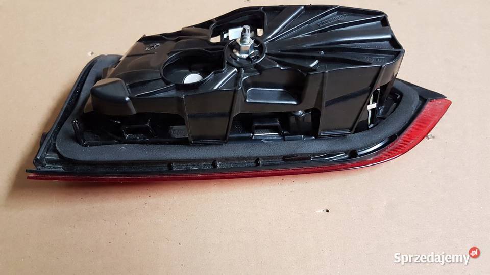 LAMPA TYLNA LEWA BKLASA 247 LED 2479066900 osobowe