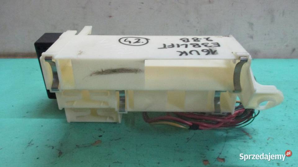 BMW E38 LIFT 28 B 01r skrzynka bezpieczników