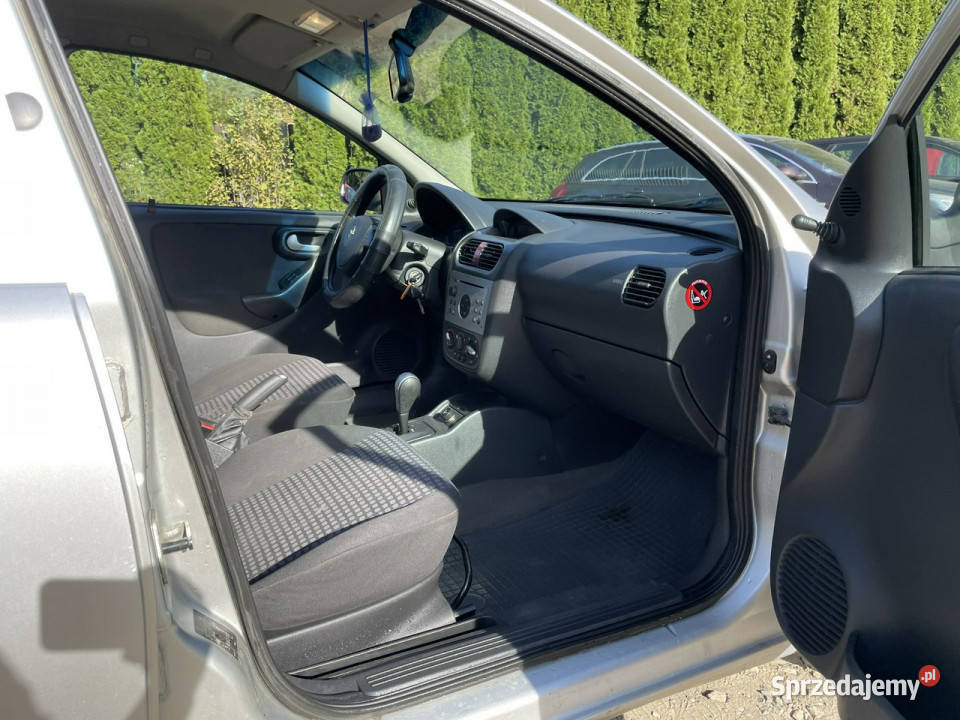Opel Corsa 12 Benzyna 2004r Z Automatyczną ABS Warszawa