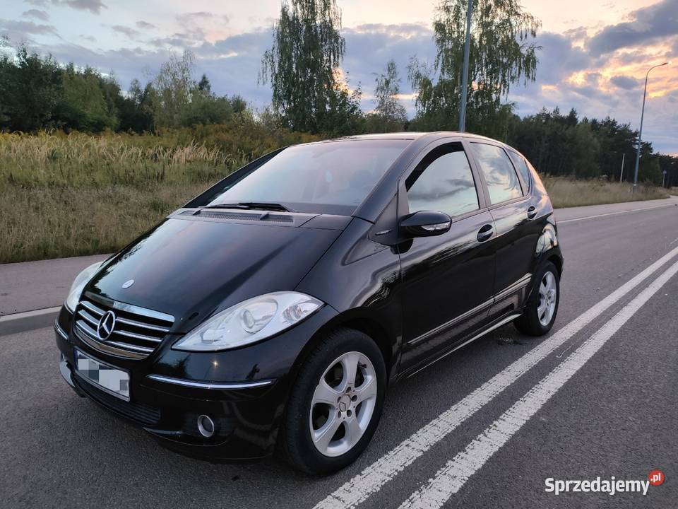 Mercedes A180 w ciągłym użytku zdrowa blacha 100KM