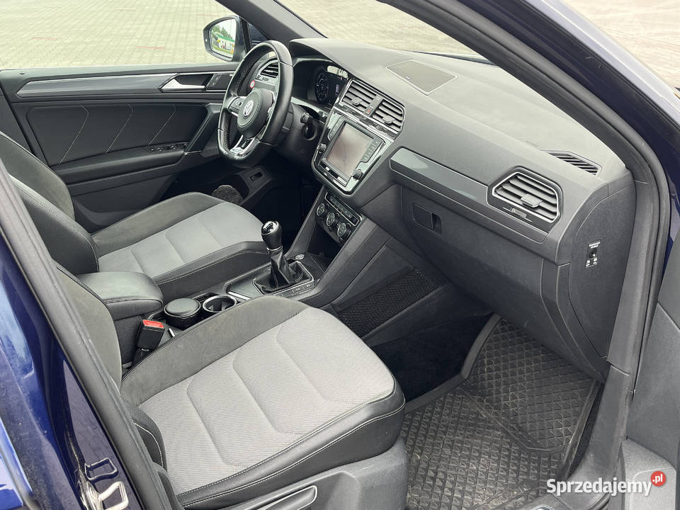 VW Tiguan 20 TDI R line Full manualna Samochody osobowe Brzeg