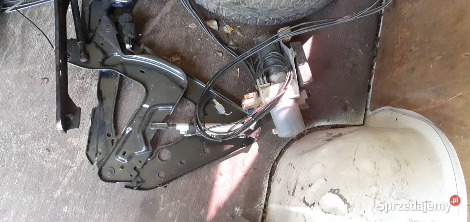 Sprzedam na części dach do renault megan 2