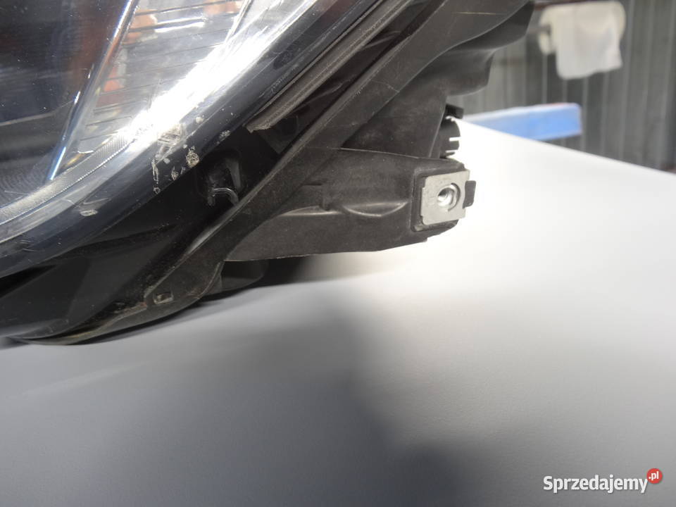 lampa przednia lewa passat b8 zwykła opolskie Niemodlin