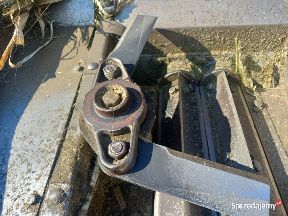 Przystawka do kukurydzy 8 Case Holland ładna New Holland Biskupice sprzedam