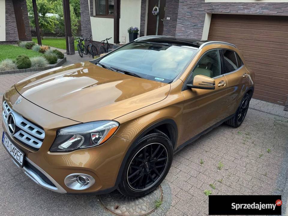 MercedesBenz GLA 20 Benzyna 250 4X4 211 2017r 211KM Narama