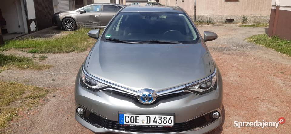 Toyota Auris Toyota Auris 18 VVTi Hybrid 1878cm3 Auris dolnośląskie