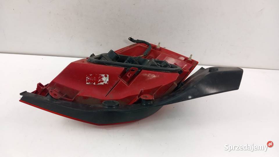 RENAULT CLIO III LIFT HB 3D LAMPA TYŁ PRAWA Światła stop Zbierkowo sprzedam