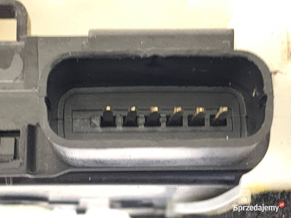 ZAMEK DRZWI PRAWY PRZÓD HYUNDAI ix35 Hatchback