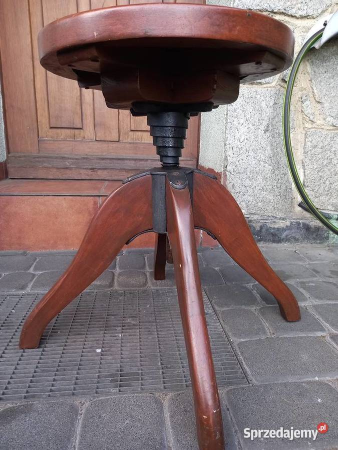 Stary taboret stołek obrotowy z regulacją Rawicz
