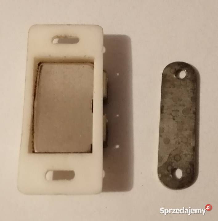Zamek magnetyczny zatrzask magnes 24x55mm Akc