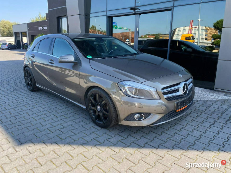 Mercedes A 180 LED BiXenon manual navi PDC serwisowany w ASO Żory