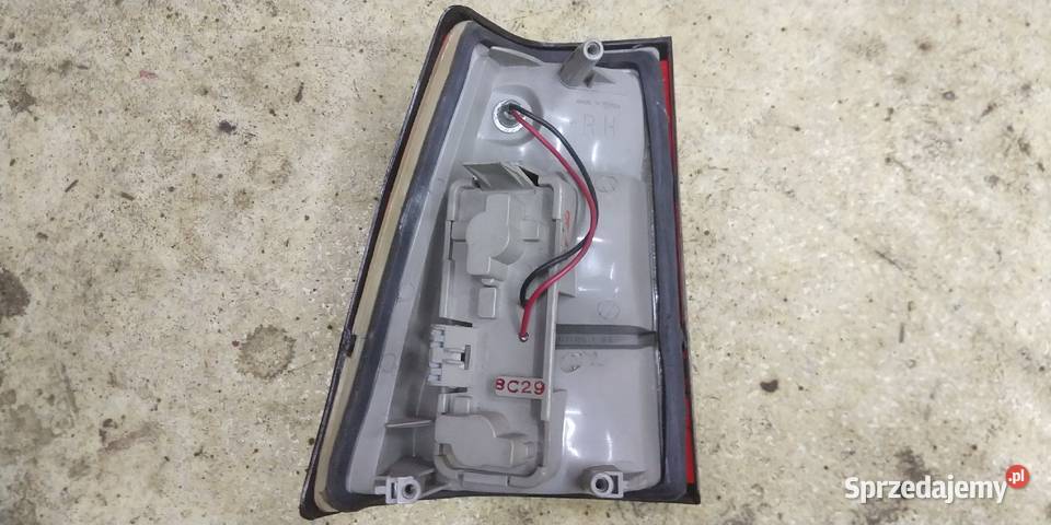 Lampa tył Pontiac Lemans prawa Lampy tylne sprzedam