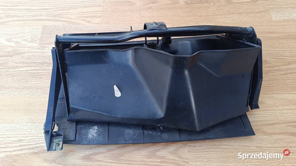 Audi 80 B4 schowek do wersji z klimą osobowe Busko-Zdrój