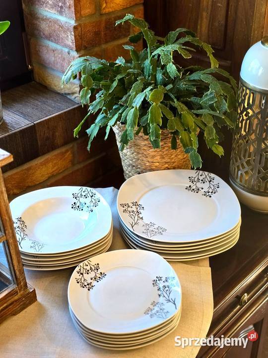 WYPRZEDAŻ MAGAZYNU 159 Zestaw 18 sztuk talerzy sprzedam