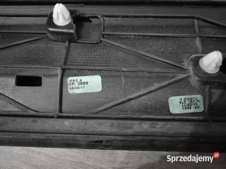 Listwa boczna drzwi Skoda Superb sedan 2017 r Straszyn sprzedam