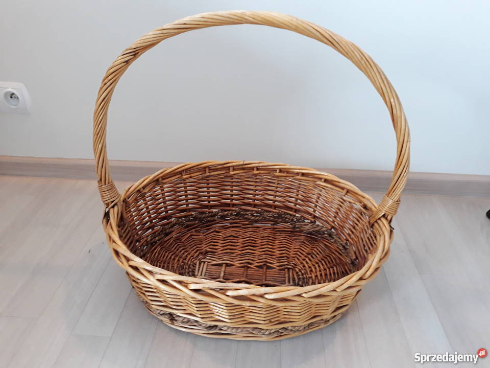 duży wiklinowy koszykna prezent rączka na kwiaty inny kolor sprzedam