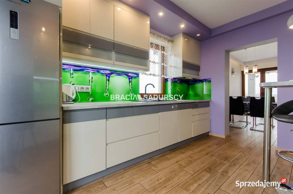 Dom wolnostojący na sprzedaż Myślenice 220m2 sprzedam