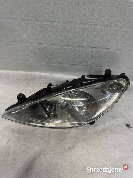 Lampa lewy przód P307 01 Jasienica sprzedam