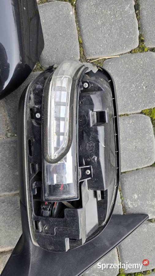 Suzuki Grand Vitara II lusterko prawe uszkodzone Wieliczka