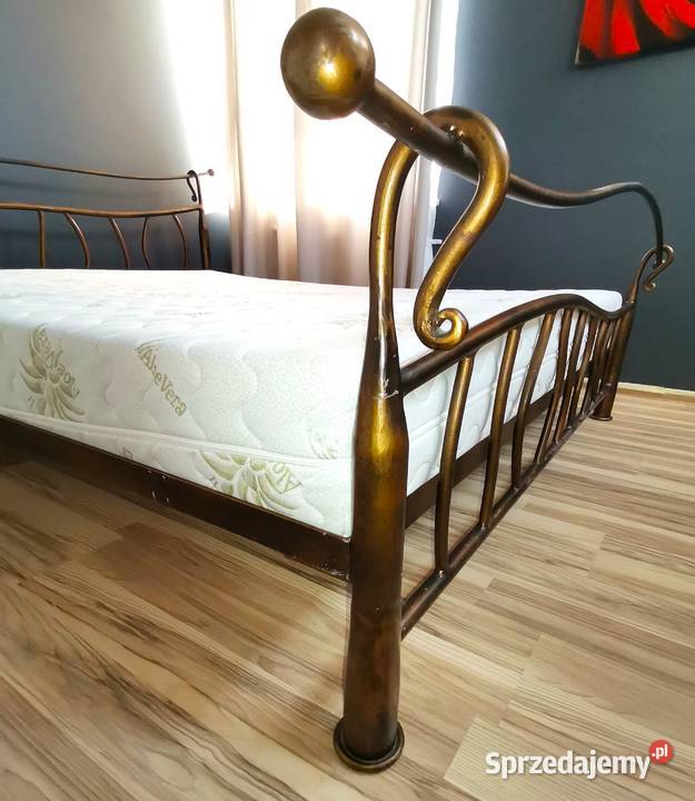 Sprzedam metalowe kute łóżko 160200