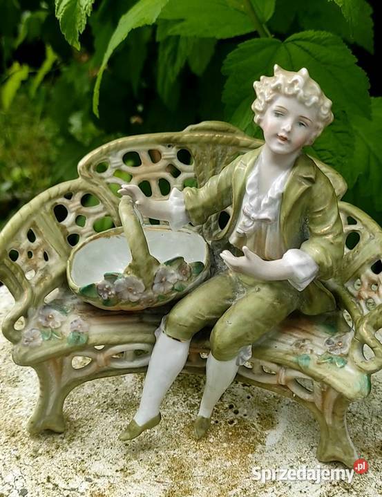 Prześliczna figurka Panicz z Koszem Kwiatów Porcelana i szkło łódzkie Pabianice