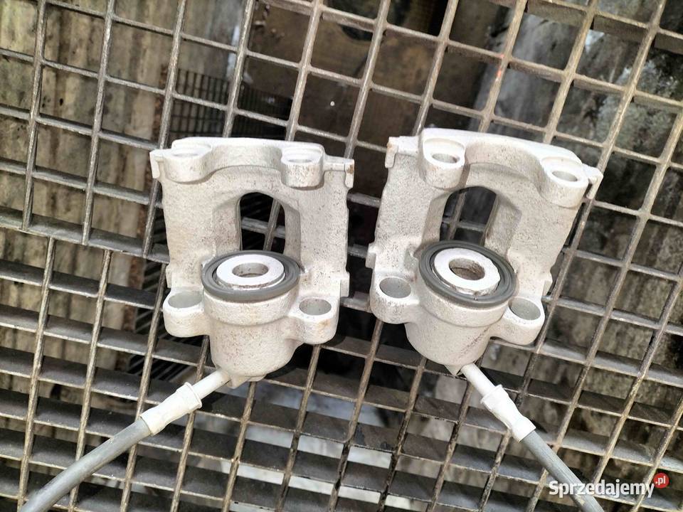 Zacisk hamulcowy lewy tylny BMW E46 Z4 E85 E86 Zaciski i jarzma Poręba