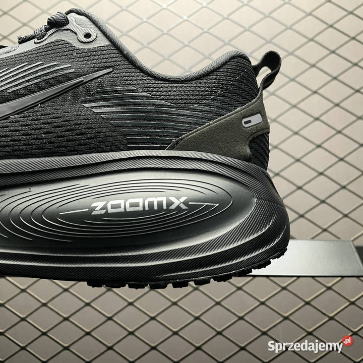 Buty do biegania NIKE VOMERO 18 w rozmiarze 3646 Sportowe