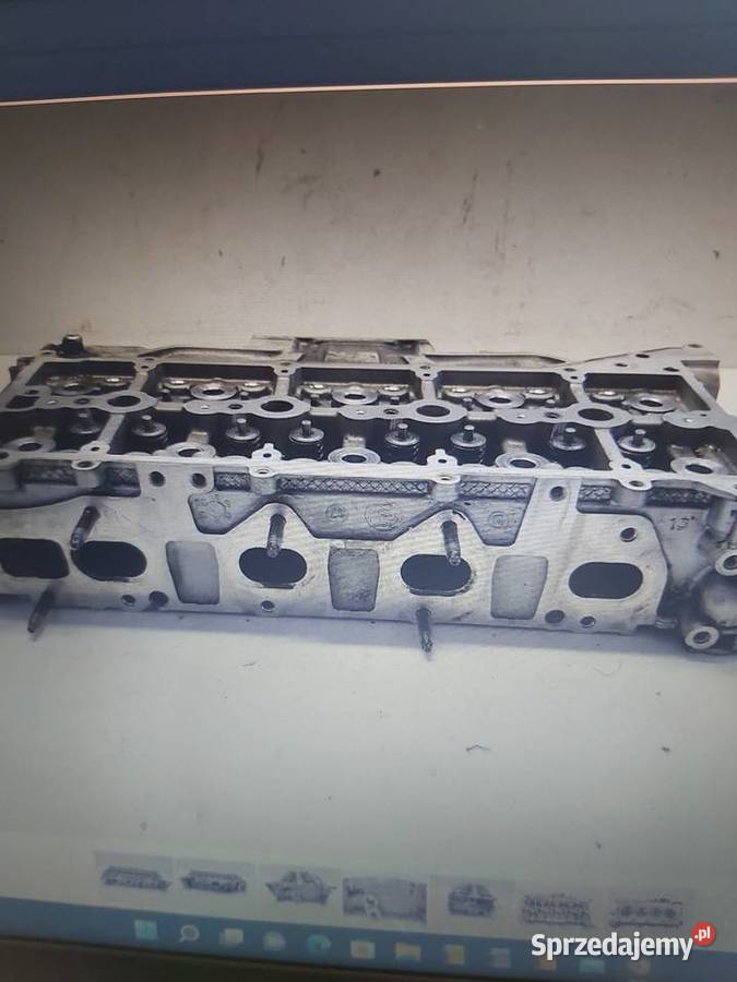Głowica Ford RANGER JB3Q6C032AB HG9Q6090AB głowice cylindrów Radom
