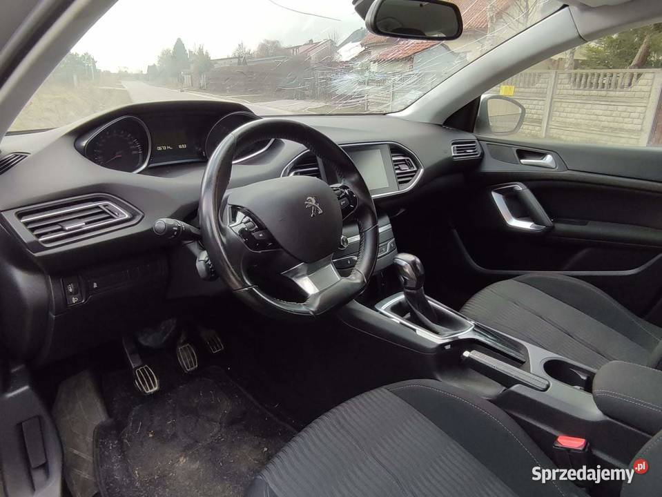 Peugeot 308 12 benzyna 82 Active 67000 Kielce