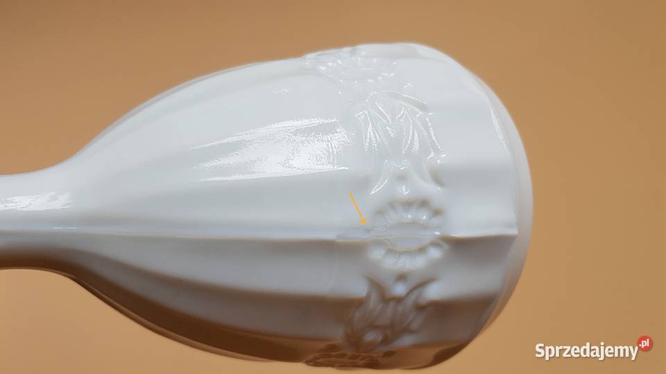Pucharek z wianuszkiem lattimo Ząbkowice Porcelana i szkło Porcelana i szkło Dąbrowa Górnicza