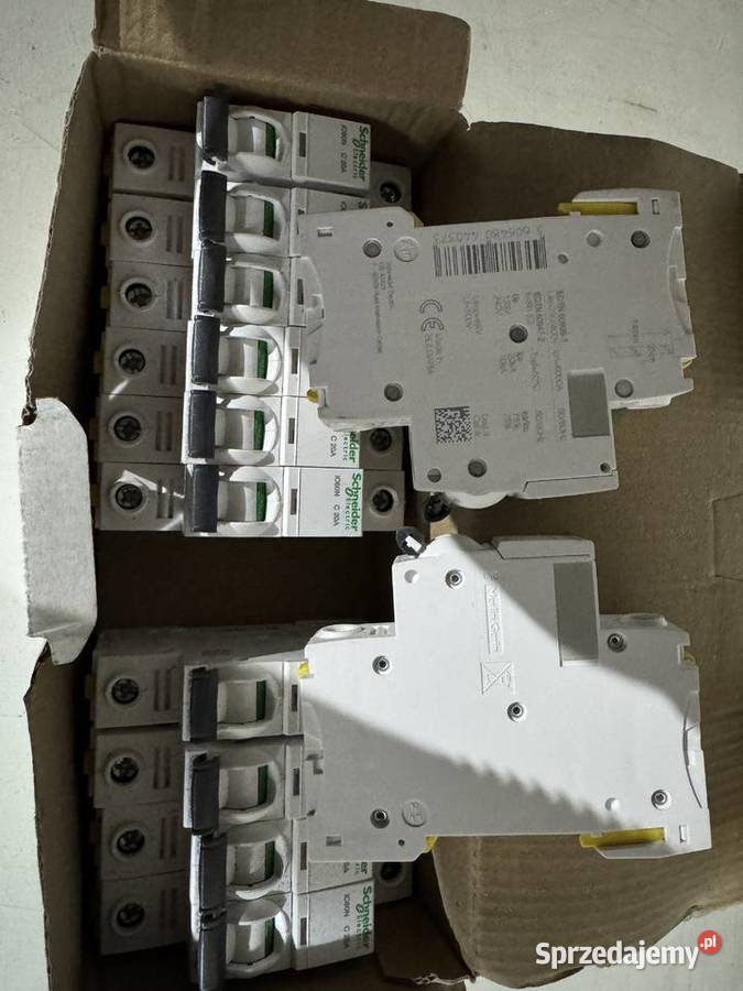 Wyłącznik nadprądowy C 20A 1biegunowy Pozostałe Ruda Białaczowska sprzedam