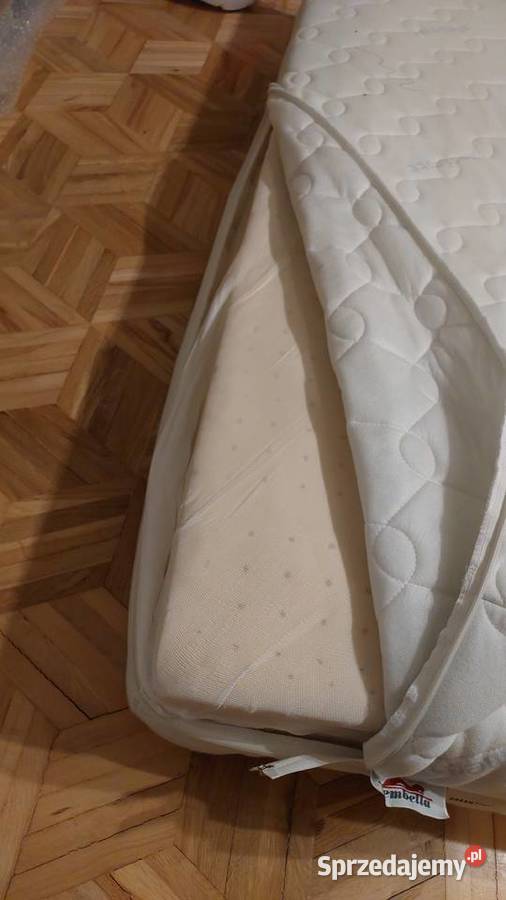 Materac piankowy używany Naterki