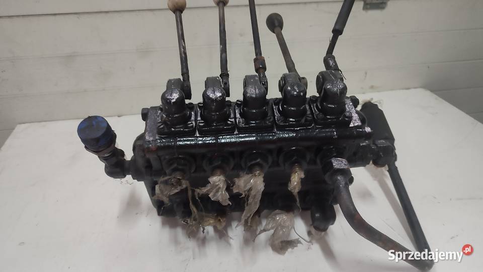 ROZDZIELACZ HYDRAULICZNY 5CIO SEKCYJNY
