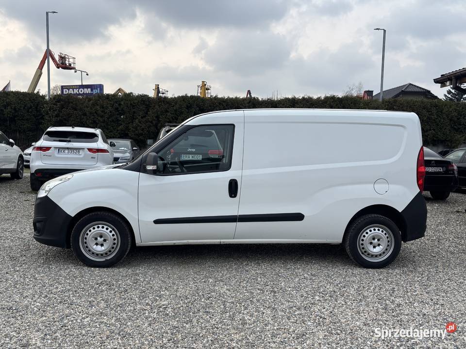 Opel Combo kupiony w polskim salonie Paniówki