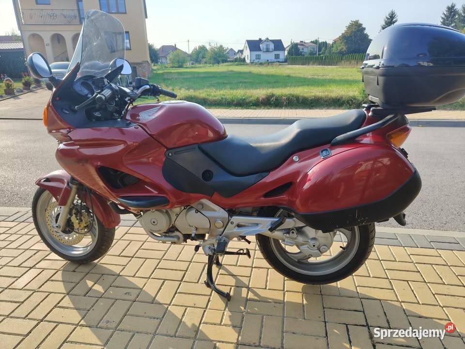 HONDA DEAUVILLE 650