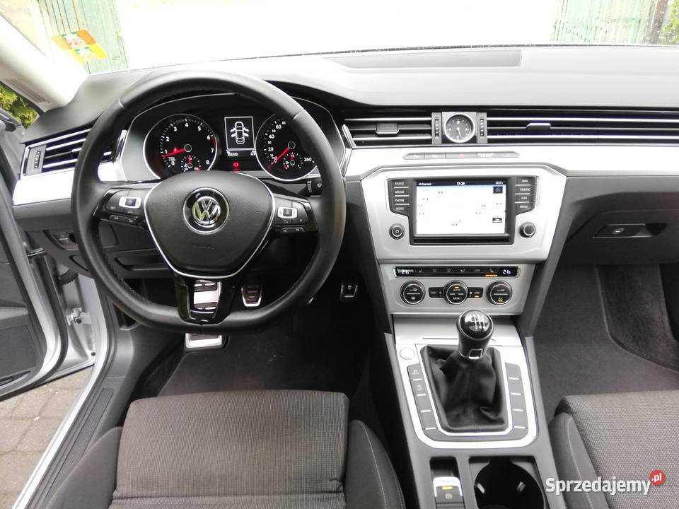 Volkswagen Passat B8 2015 14B 150 hak szyberdach Sompolno