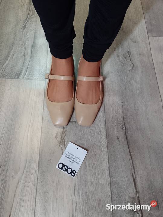 39 ASOS Design Beżowe baleriny wieczorowe z