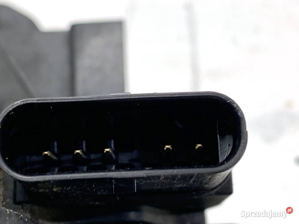 ZAMEK DRZWI PRAWY TYŁ BMW F44 SportowyCoupe