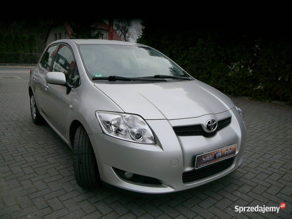 Toyota Auris 16b Stan b bezwypadkowy Gwarancja lakier metallic Częstochowa sprzedam