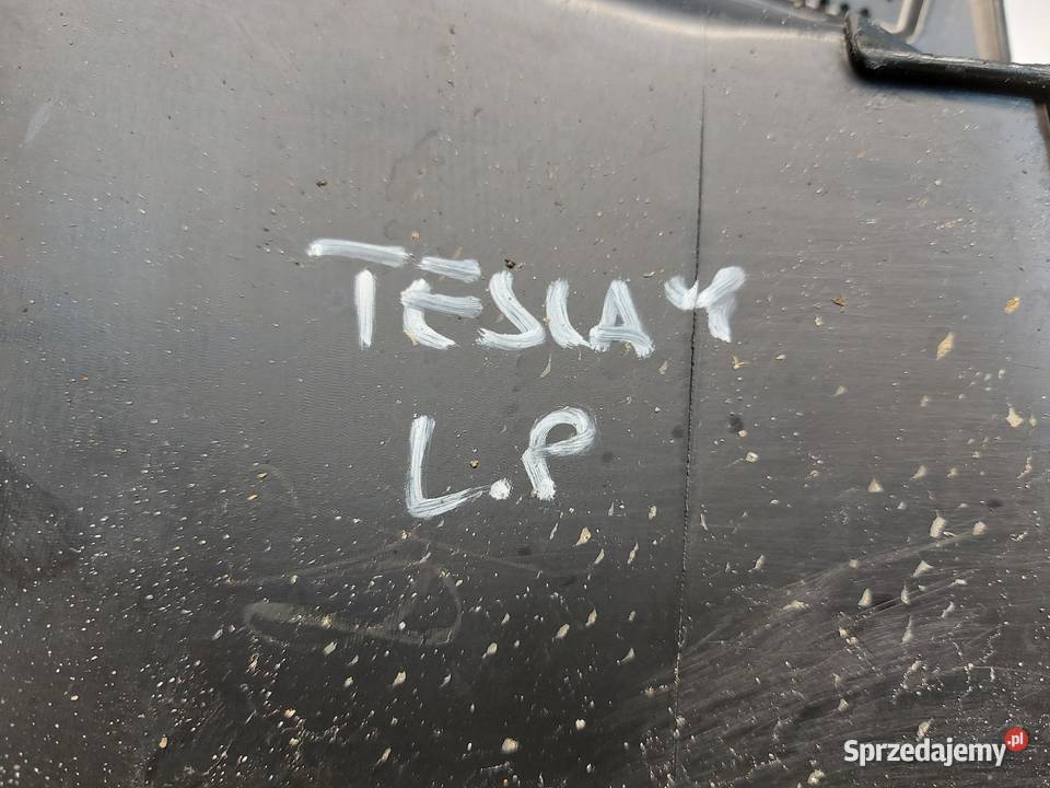 TESLA MODEL Y 2023r Ślizg mocowanie zderzaka