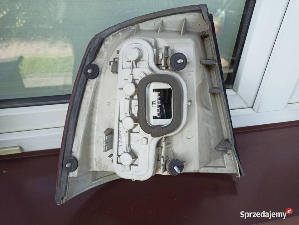 Opel Astra G hatchback lampa tył tylna prawa Sieradz sprzedam