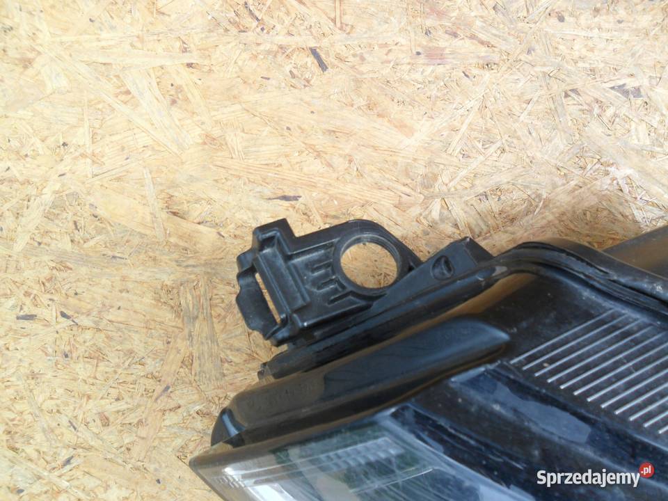 SKODA OCTAVIA III LIFT 17 LED LAMPA XENON PRAWA Nowy Tomyśl