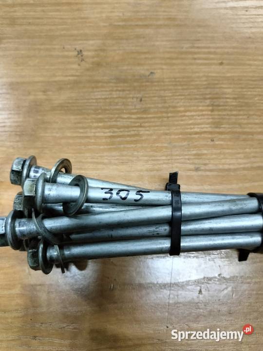 Szpilki cylindra głowicy Kawasaki GPZ 500